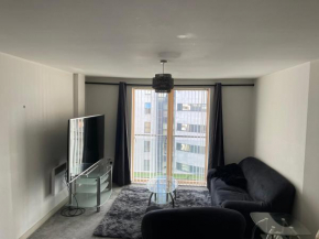 Central one bedroom apartment with parking